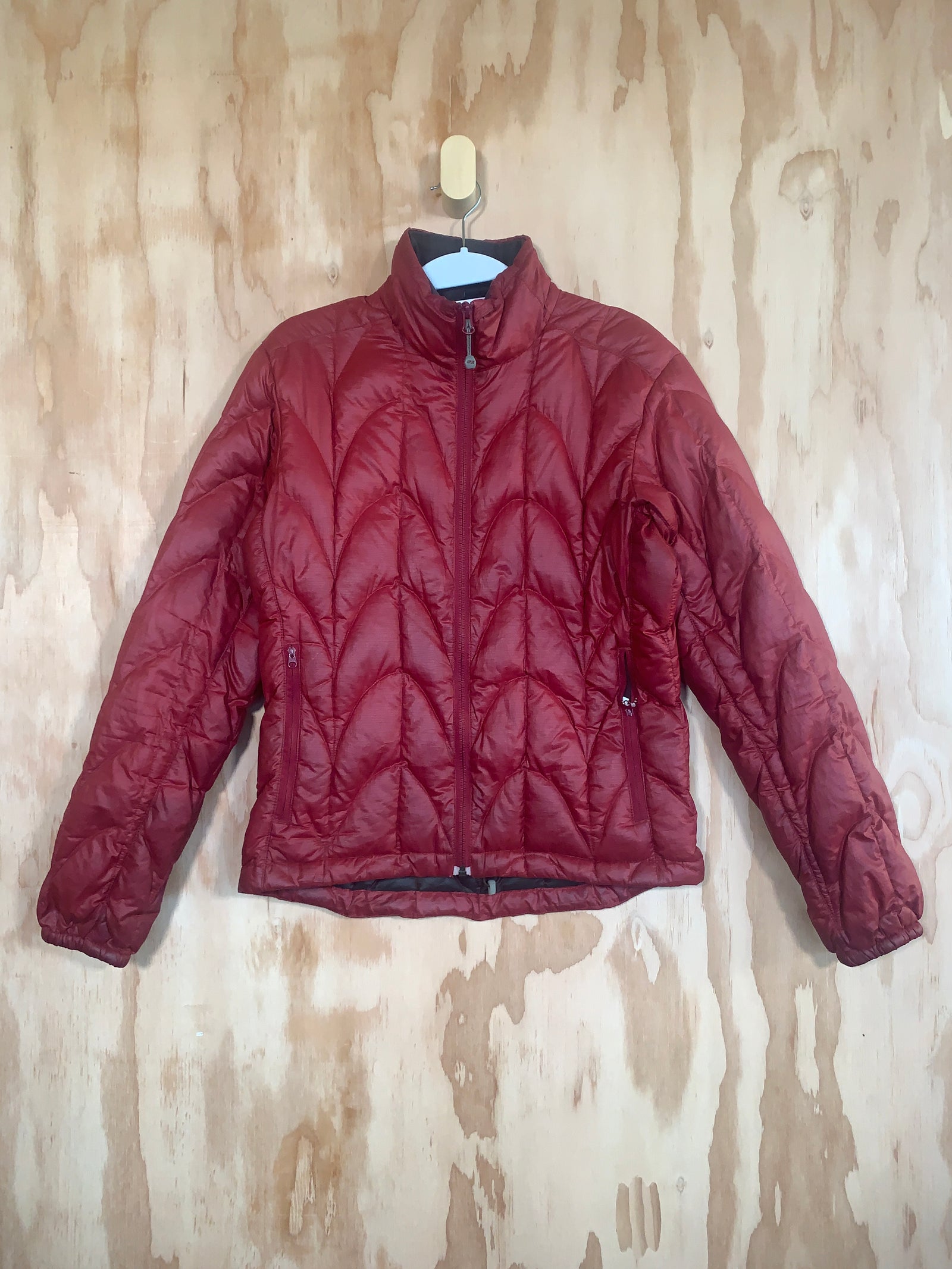 JACKET (Red) - Outdoor Research