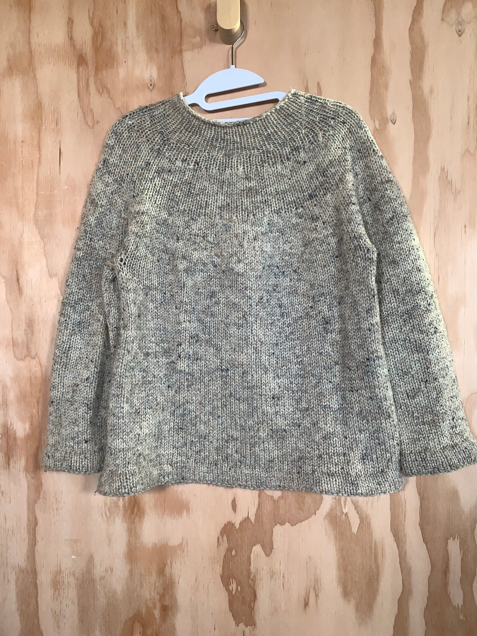 HOODIE / SWEATER (Tan) - No Label